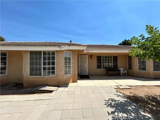 17901 Fairburn Street, Hesperia, CA 92345