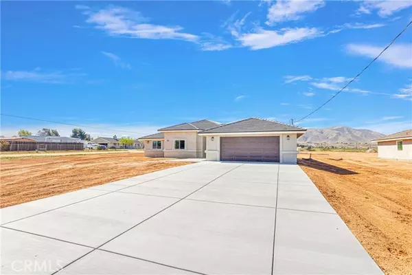 22565 Via Seco Street, Apple Valley, CA 92308