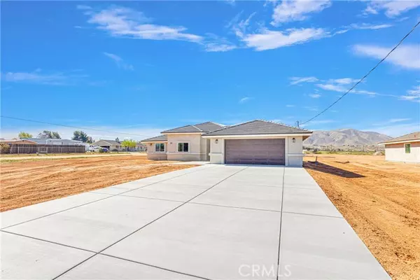 22593 Via Seco Street, Apple Valley, CA 92308