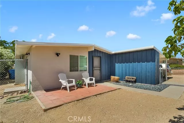 2561 Surrey Road, Barstow, CA 92311