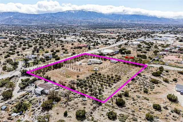 Pinon Hills, CA 92372,3088 White fox trail