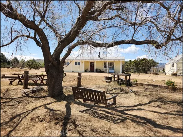 4775 Sunnyslope Road, Phelan, CA 92371