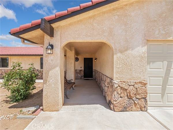 11759 Mohawk Road, Apple Valley, CA 92308