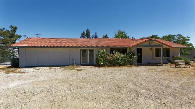 10373 Paramount Road, Phelan, CA 92371