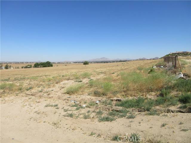 19968 Bear Valley, Apple Valley, CA 92308