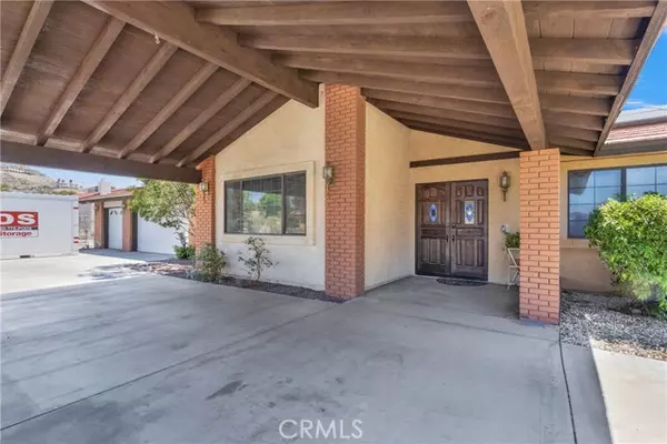 18759 Munsee Road, Apple Valley, CA 92307