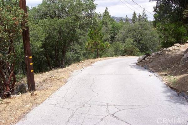 3 Moon, Lake Arrowhead, CA 92352