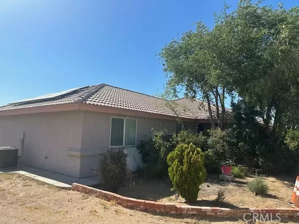 Hesperia, CA 92345,8296 Oakwood Avenue