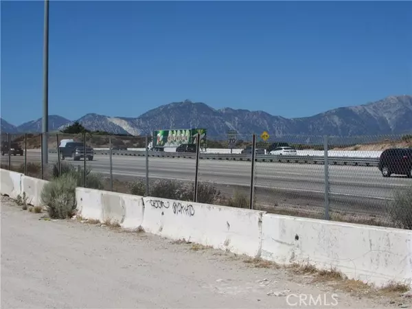 Hesperia, CA 92344,5940 Mariposa