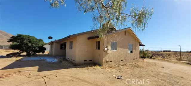 9537 Kiowa Road, Apple Valley, CA 92308