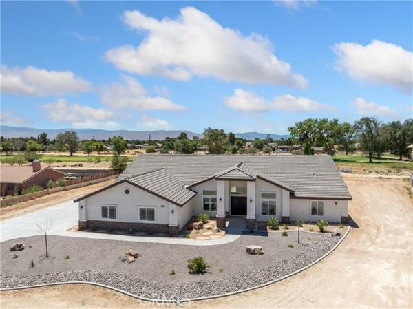 14672 Tiger Tail Road, Apple Valley, CA 92307