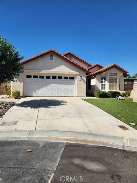 11265 Pleasant Hills Drive, Apple Valley, CA 92308