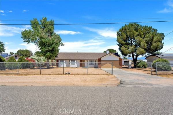 7973 Redwood Avenue, Hesperia, CA 92345