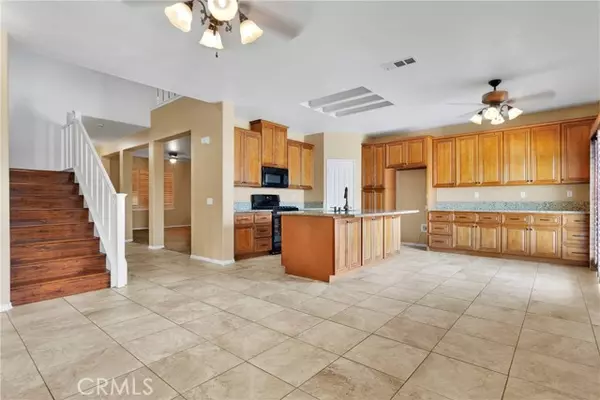 Victorville, CA 92392,12933 Walnut Way