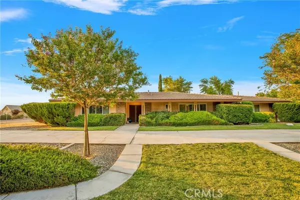 19476 Yanan Road, Apple Valley, CA 92307