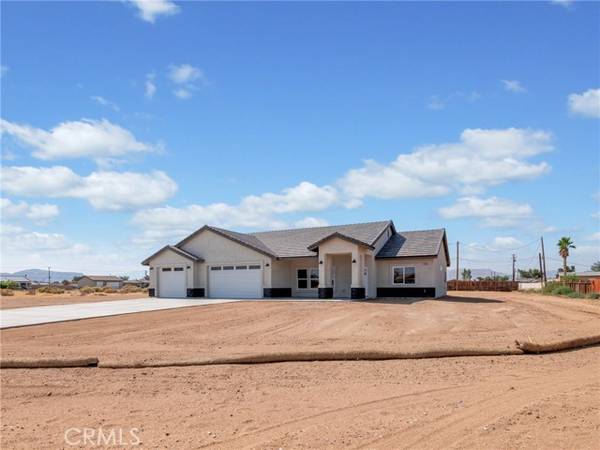 14641 Iroquois Road, Apple Valley, CA 92307