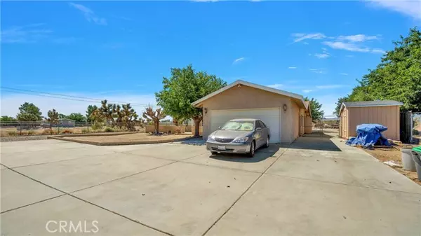 Phelan, CA 92371,5085 Joshua Tree Lane