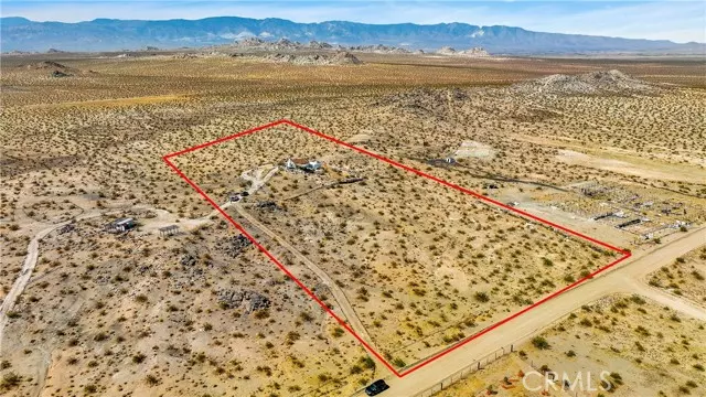 Lucerne Valley, CA 92356,40225 Abelia Street