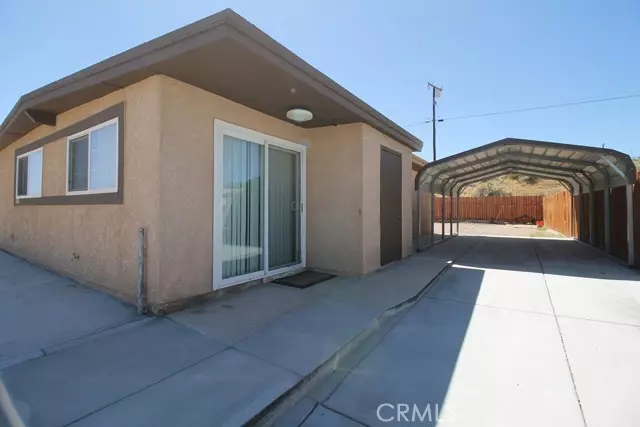 1120 Mojave Drive, Barstow, CA 92311