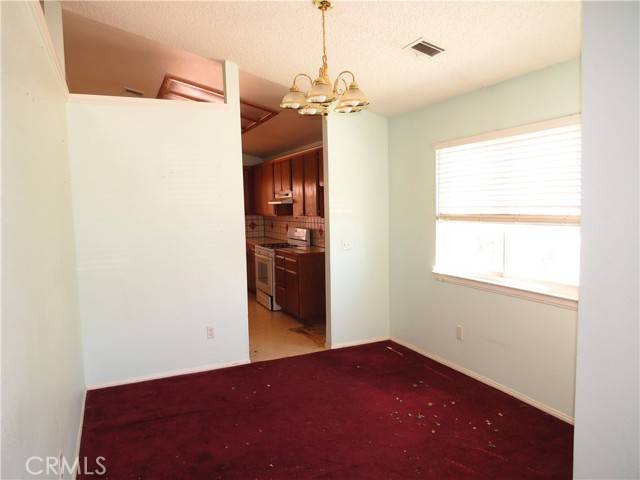 Hesperia, CA 92345,7467 Paisley Avenue