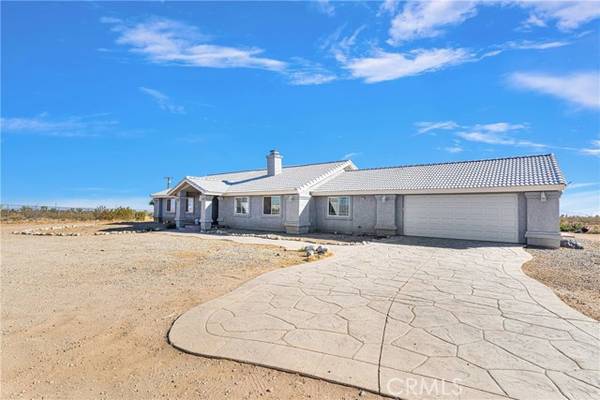 11727 Oxford Road, Phelan, CA 92371