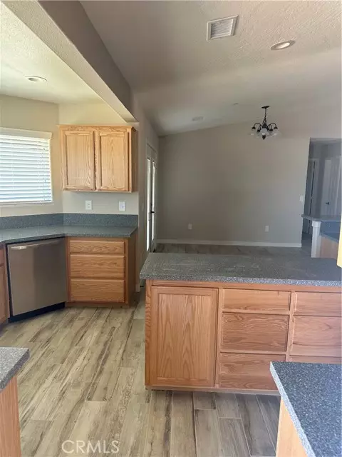 Apple Valley, CA 92307,15073 Temecula