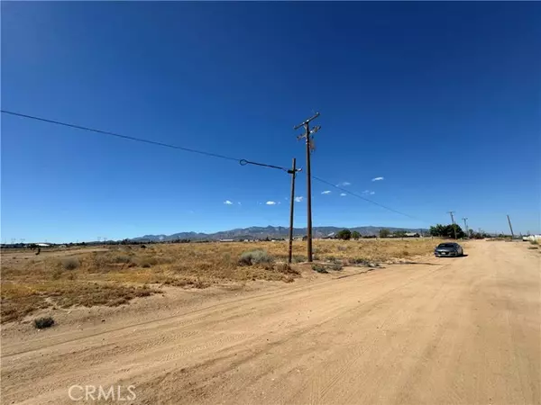 Phelan, CA 92371,10120 Arizona