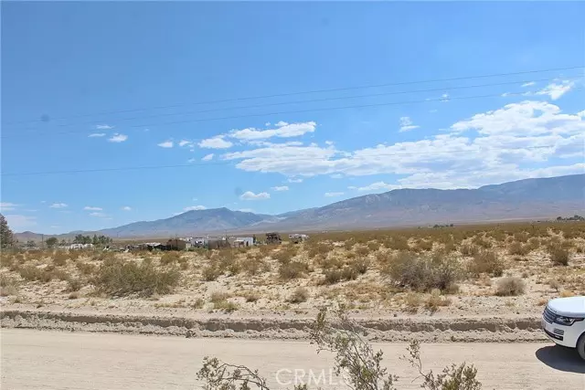 Lucerne Valley, CA 92356,38775 E End