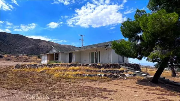 9156 Flora Vista Road, Apple Valley, CA 92308