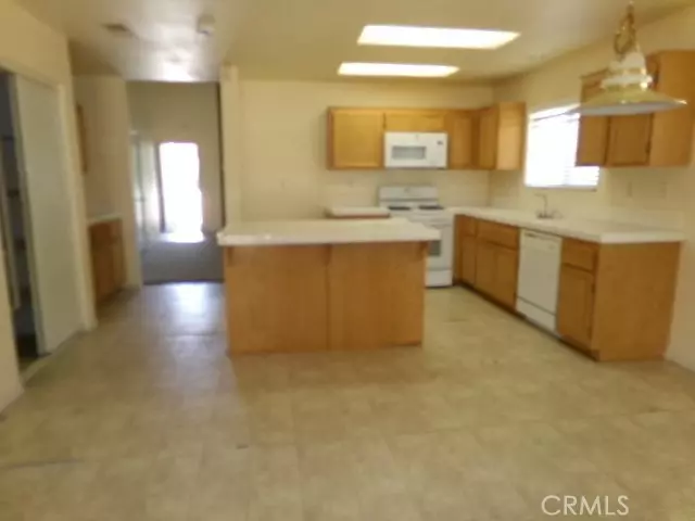 Victorville, CA 92392,13285 Spicewood Court