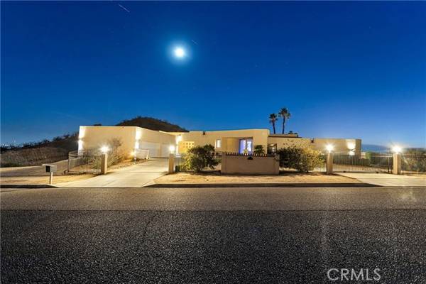 18011 Ohna Road, Apple Valley, CA 92307