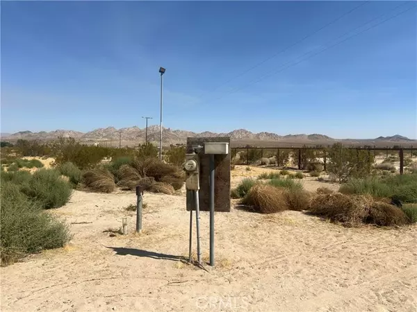 Lucerne Valley, CA 92356,9864 Donalson