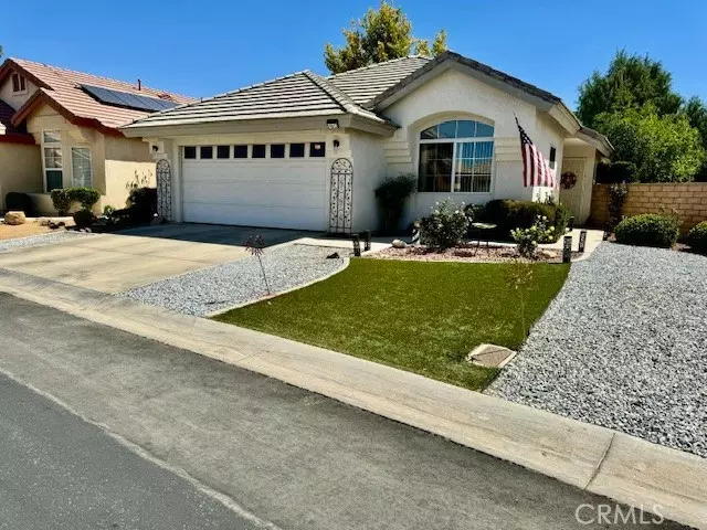 19613 Ironside Drive, Apple Valley, CA 92308