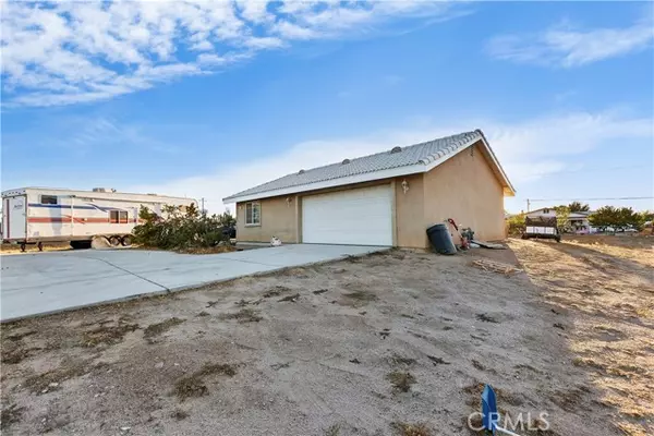 11482 Maple Avenue, Hesperia, CA 92345