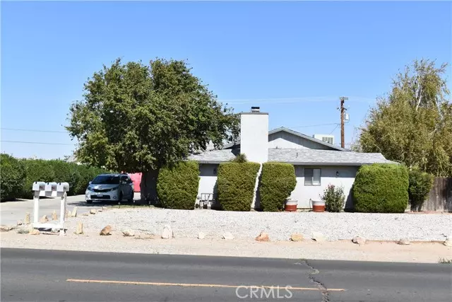 21158 Sitting Bull Road, Apple Valley, CA 92308