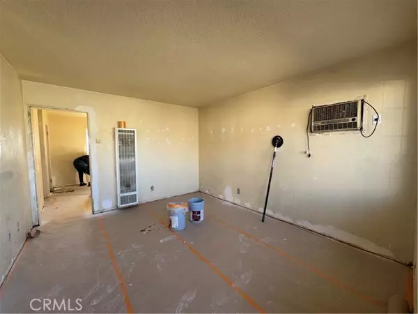 Victorville, CA 92395,15466 3rd Street