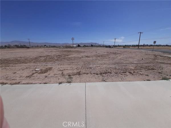 Apple Valley, CA 92307,0 Ramona