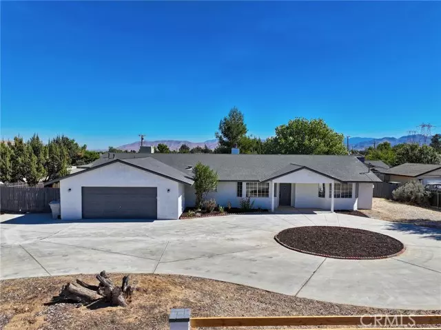 7115 Redwood Avenue, Hesperia, CA 92345