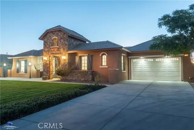 12948 Hyperion Lane, Apple Valley, CA 92308