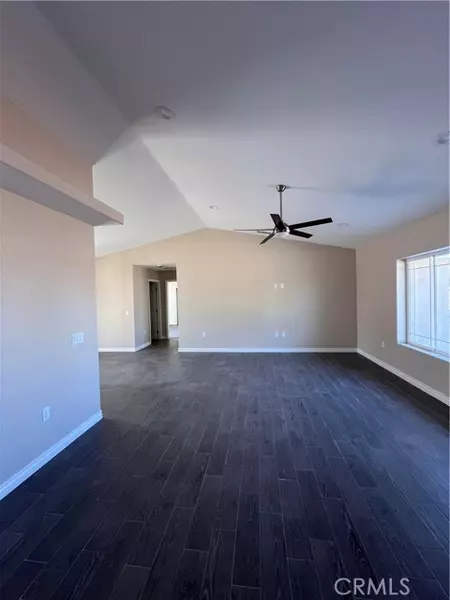 18085 Sycamore, Hesperia, CA 92340