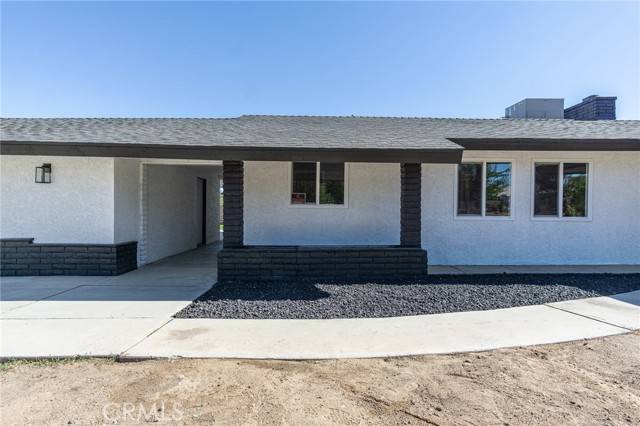 7323 Redwood Avenue, Hesperia, CA 92345