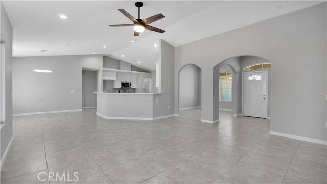 17995 Lilac Street, Hesperia, CA 92345