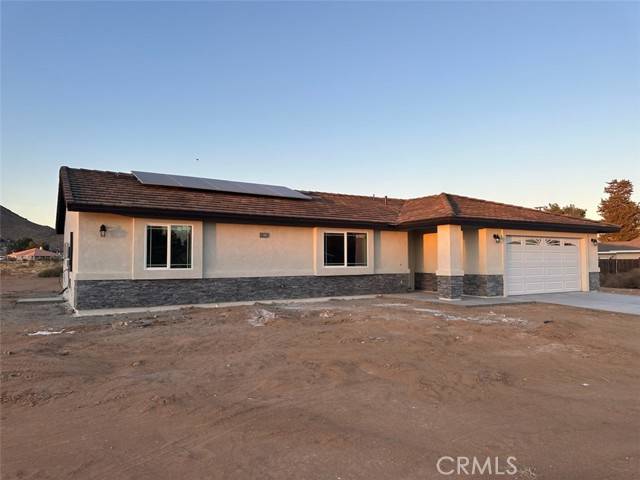 20218 Zuni Road, Apple Valley, CA 92307