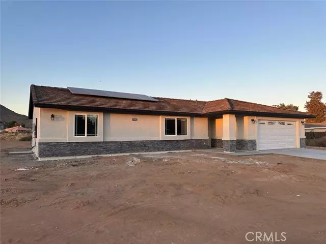 20218 Zuni Road, Apple Valley, CA 92307