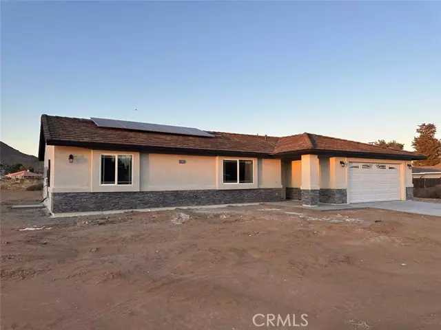 20218 Zuni Road, Apple Valley, CA 92307