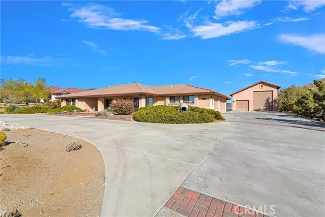 16585 Choco Road, Apple Valley, CA 92307