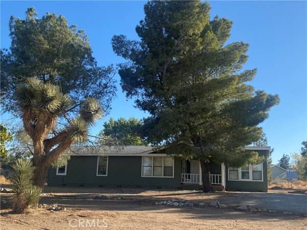 9623 Smith Road, Phelan, CA 92371