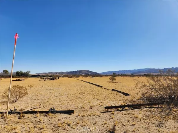 2 Sunkist, Joshua Tree, CA 92252