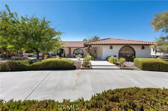 19411 Yanan Road, Apple Valley, CA 92307