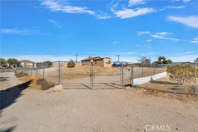 16748 Sunset Drive, Victorville, CA 92395